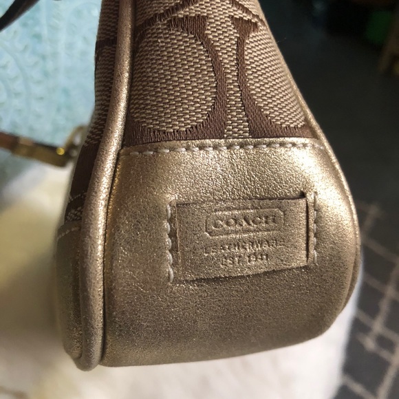 NWOT Y2K Coach Small shoulder bag Handbag/Wristlet Gold - Picture 8 of 15